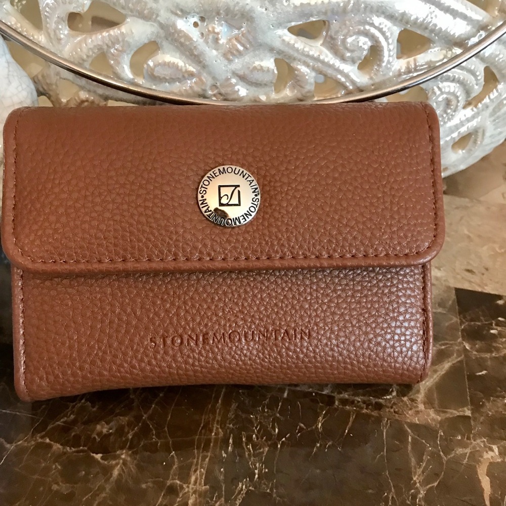Stone mountain leather wallet brand new